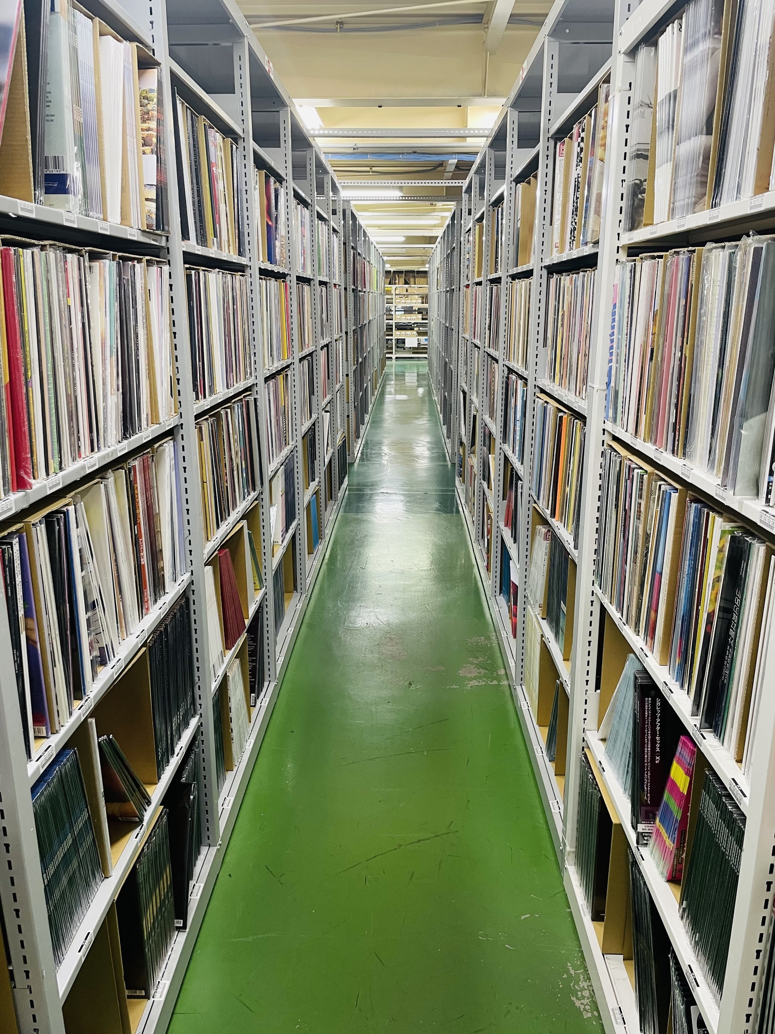 TRトレードセンター(平和島) 商品ストックエリア